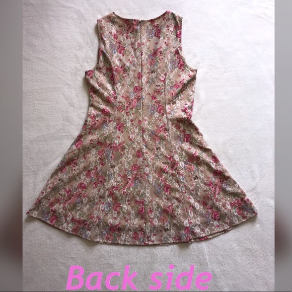 Francesca’s floral lace dress. - Picture 5 of 8